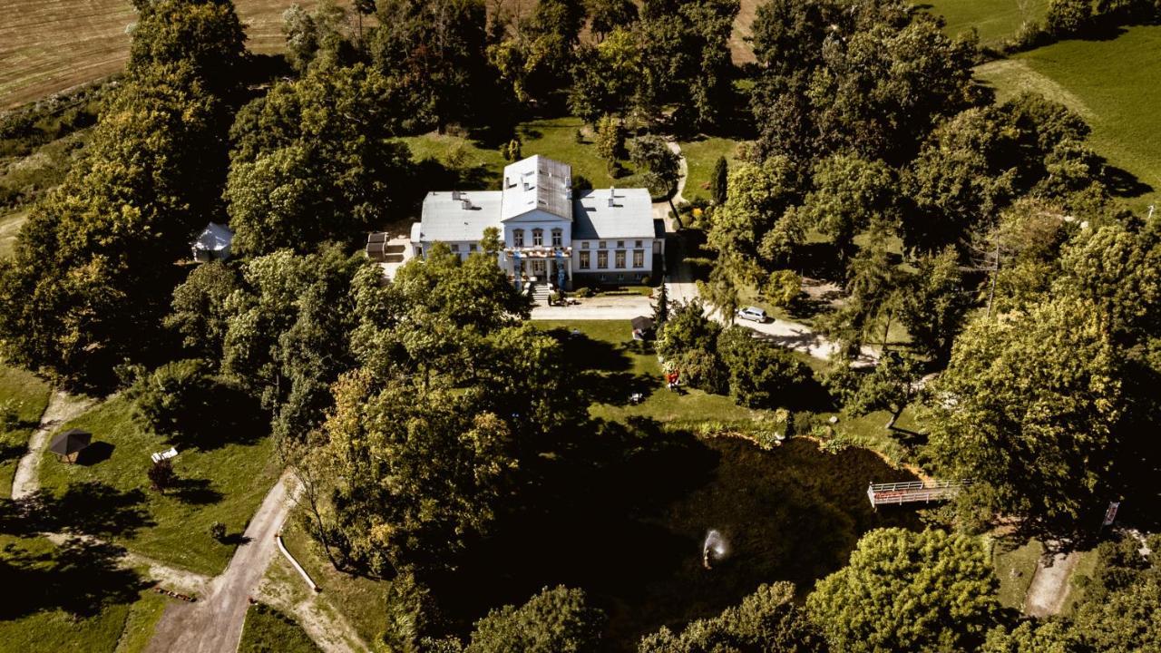Dwór Podstolice Vila Exterior foto